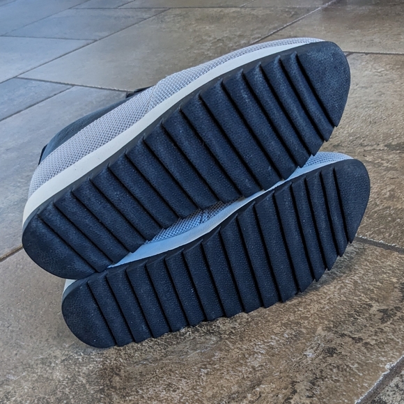 CHI Faux Leather Slip On Chunky Sole Shoes Size 35 Black - Picture 9 of 12